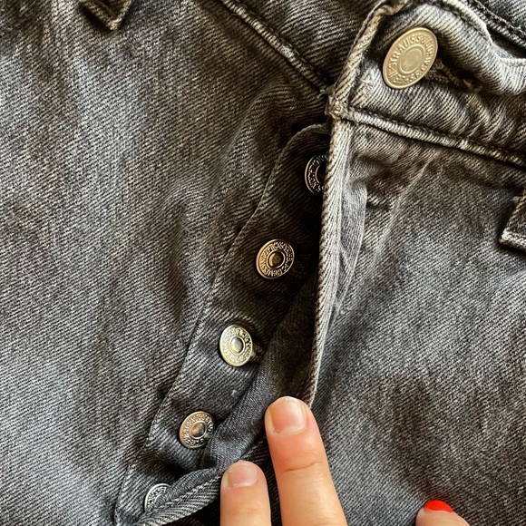 Black Levi’s - Picture 5 of 6